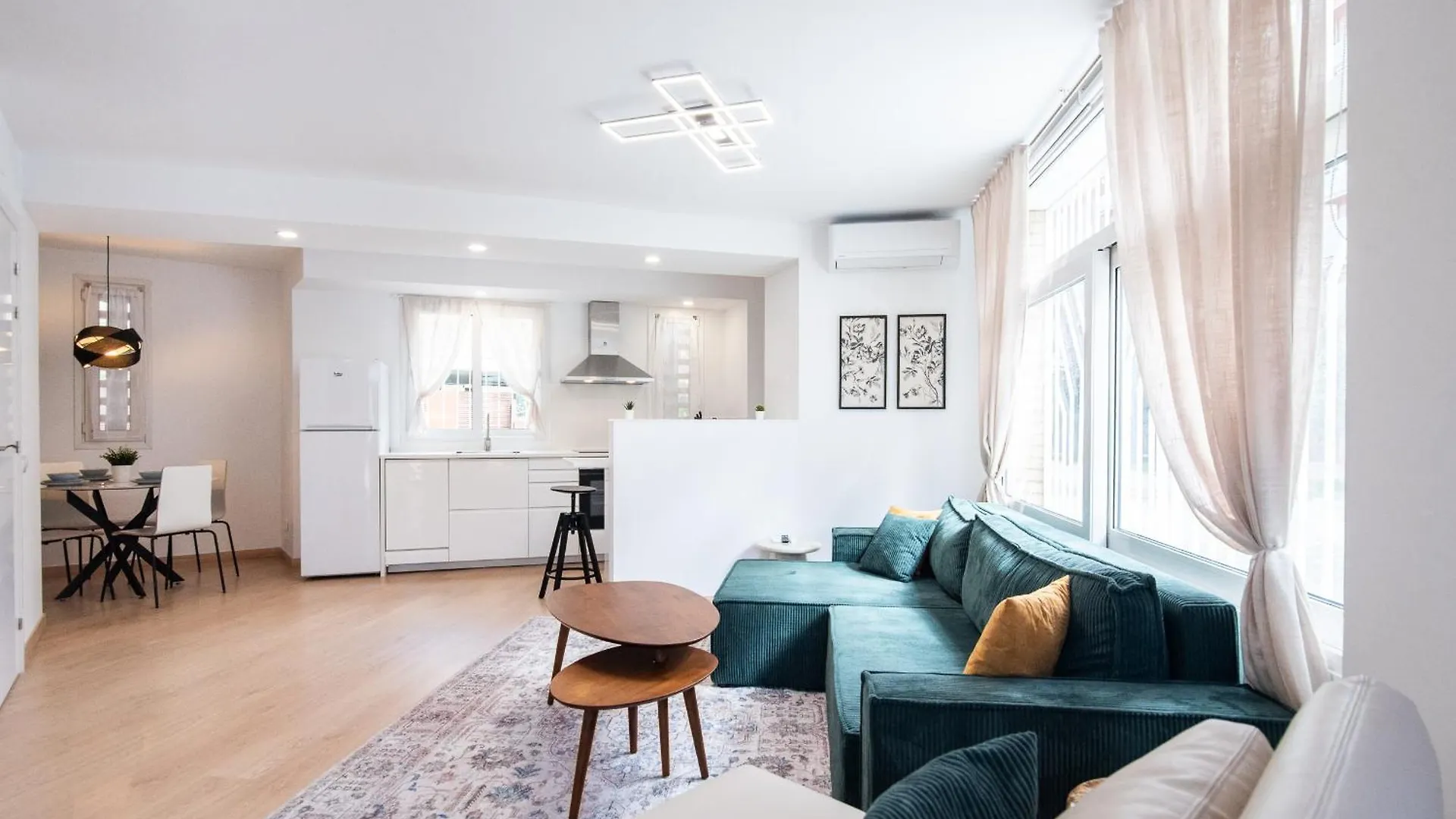 Casa Jasmine Family Villa Near The Beach Barcellona Spagna