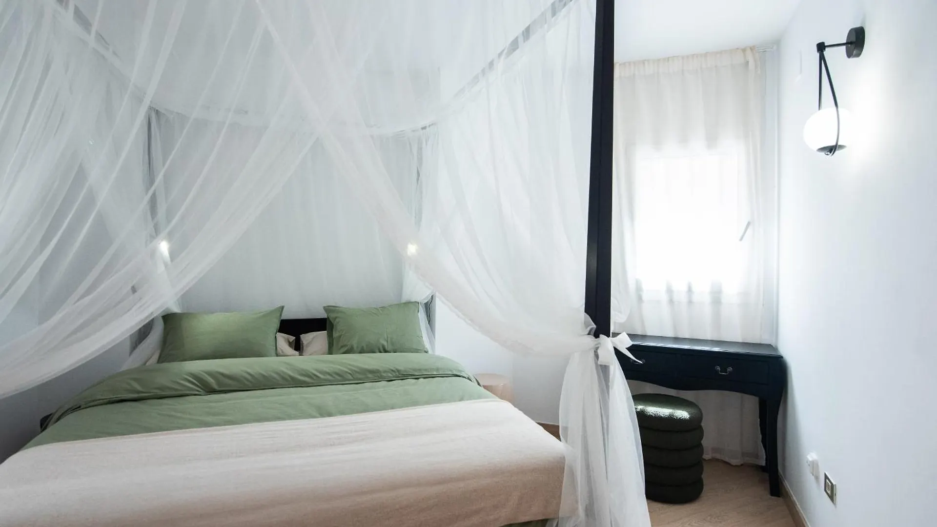 Casa Jasmine Family Villa Near The Beach Barcellona 0*,  Spagna